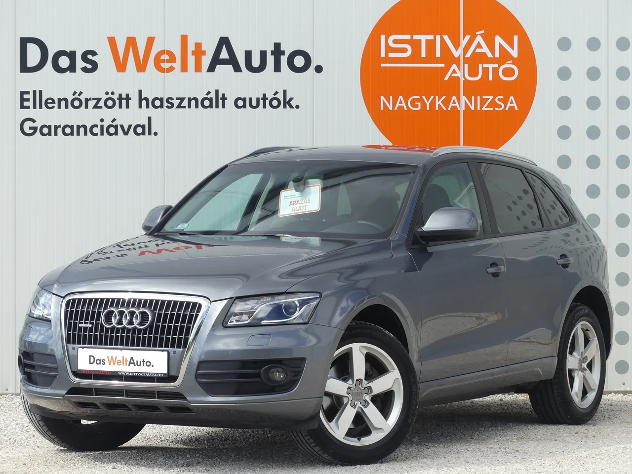 Audi Q5 4x4 3,0 TDI 176 kW automat rok 2011, Monszunszürke metál, 272 001 km, Węgry — zdjęcie 1