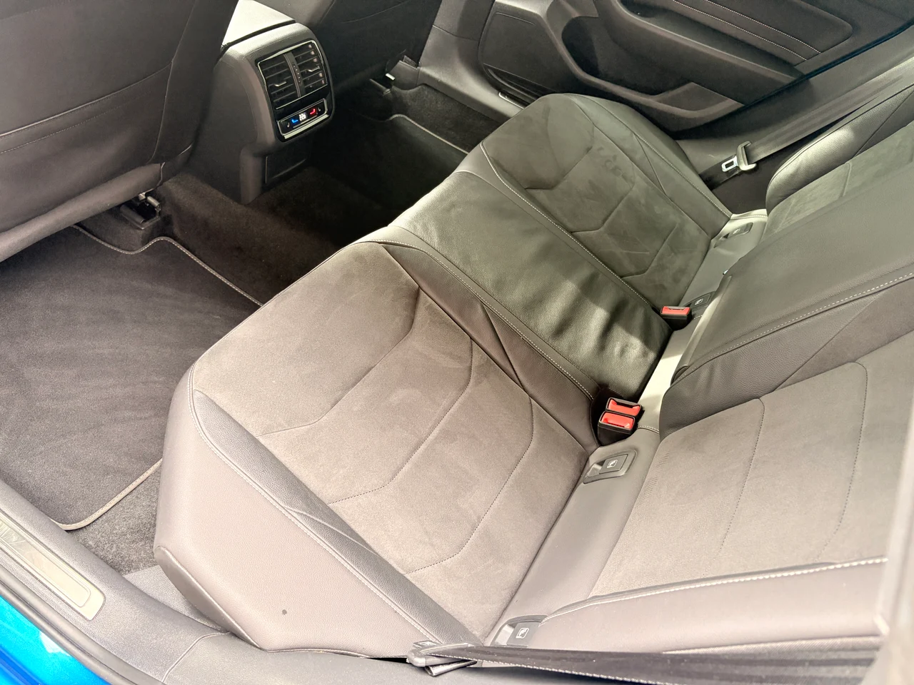 Volkswagen Arteon 2,0 TDI 147 kW DSG rok 2022, Jégmadár-kék metál, 156 691 km, Węgry — zdjęcie 9 z 19