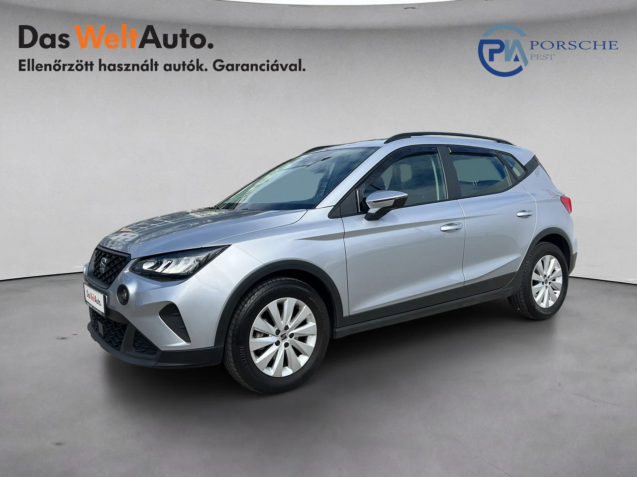 SEAT Arona 1,0 TSI 81 kW DSG rok 2022, srebrny, 49 393 km, Węgry — zdjęcie 1