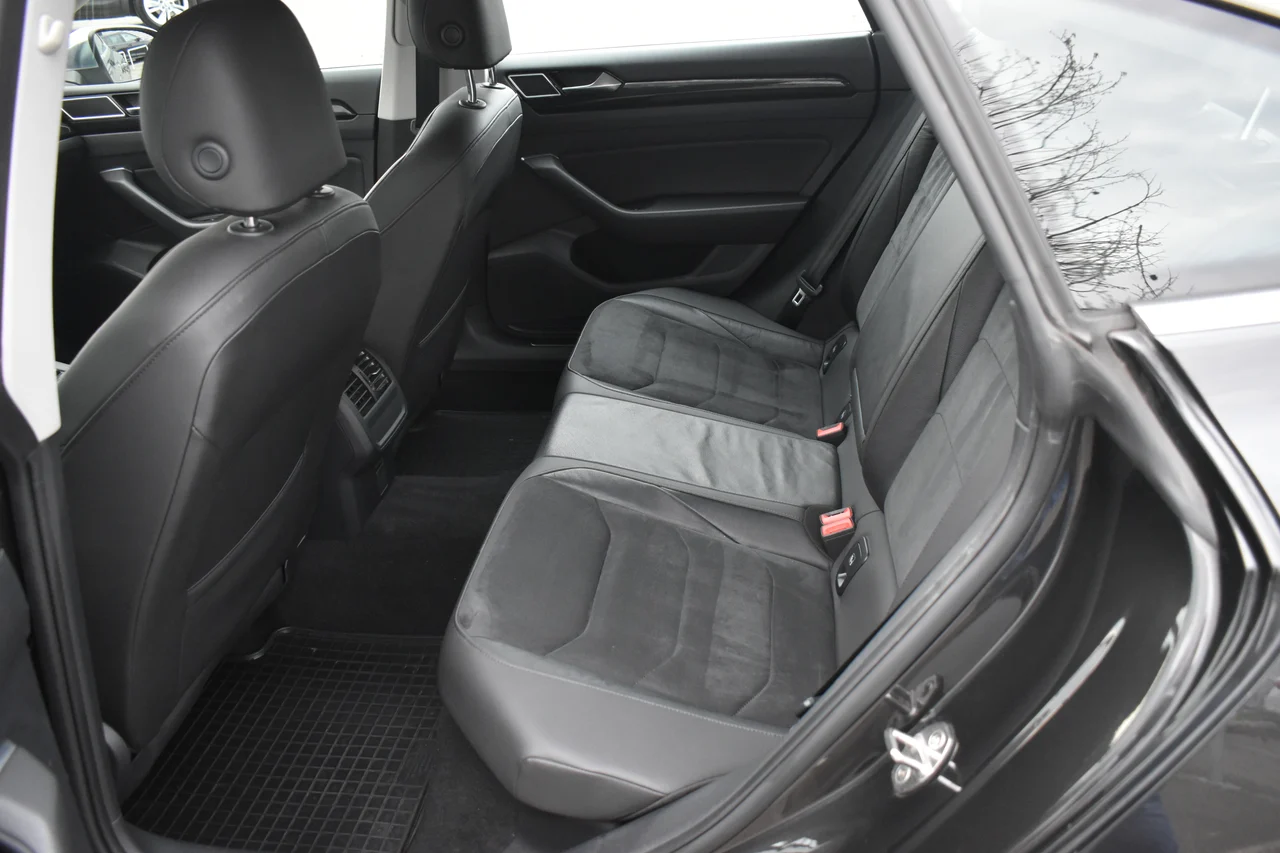 Volkswagen Arteon 2,0 TDI 140 kW DSG rok 2019, Mangan-szürke metál, 160 952 km, Węgry — zdjęcie 3 z 14