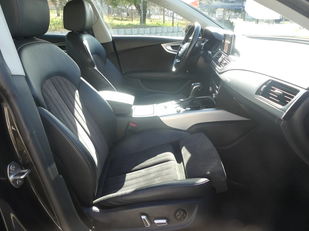 Audi A7 4x4 3,0 160 kW TDi automat rok 2016, Havannafekete metál, 237 984 km, Węgry — zdjęcie 10 z 12