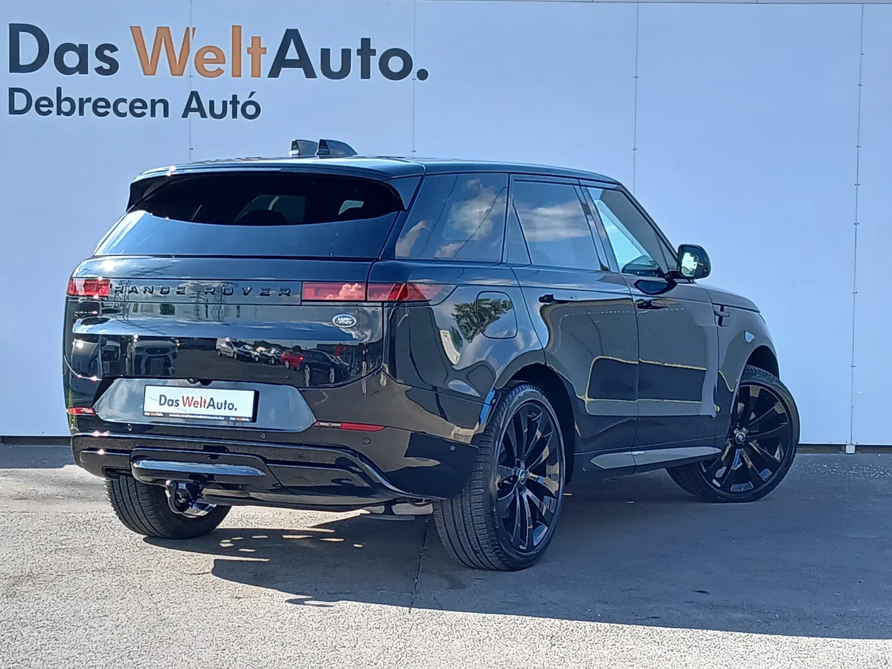Land Rover Range Sport 4x4 3,0 258 kW automat rok 2023, fekete - metál, 35 429 km, Węgry — zdjęcie 3 z 12
