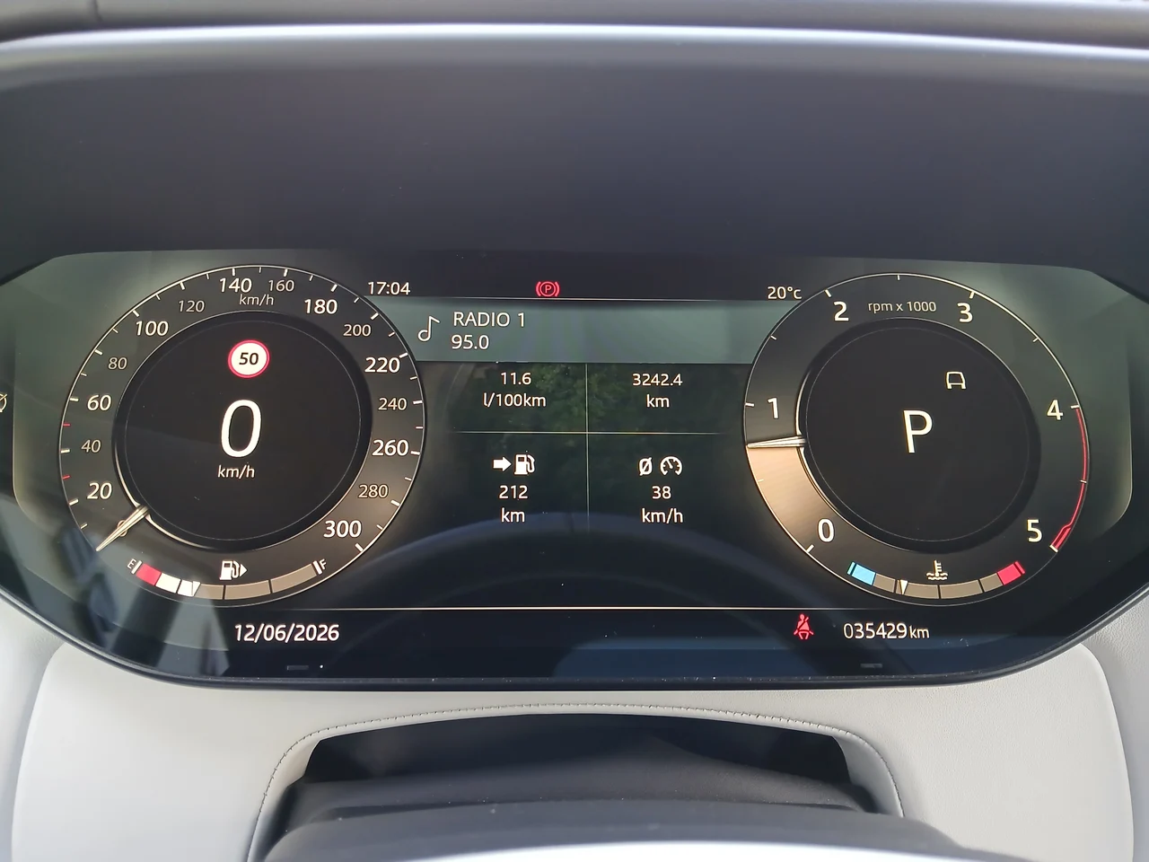 Land Rover Range Sport 4x4 3,0 258 kW automat rok 2023, fekete - metál, 35 429 km, Węgry — zdjęcie 9 z 12