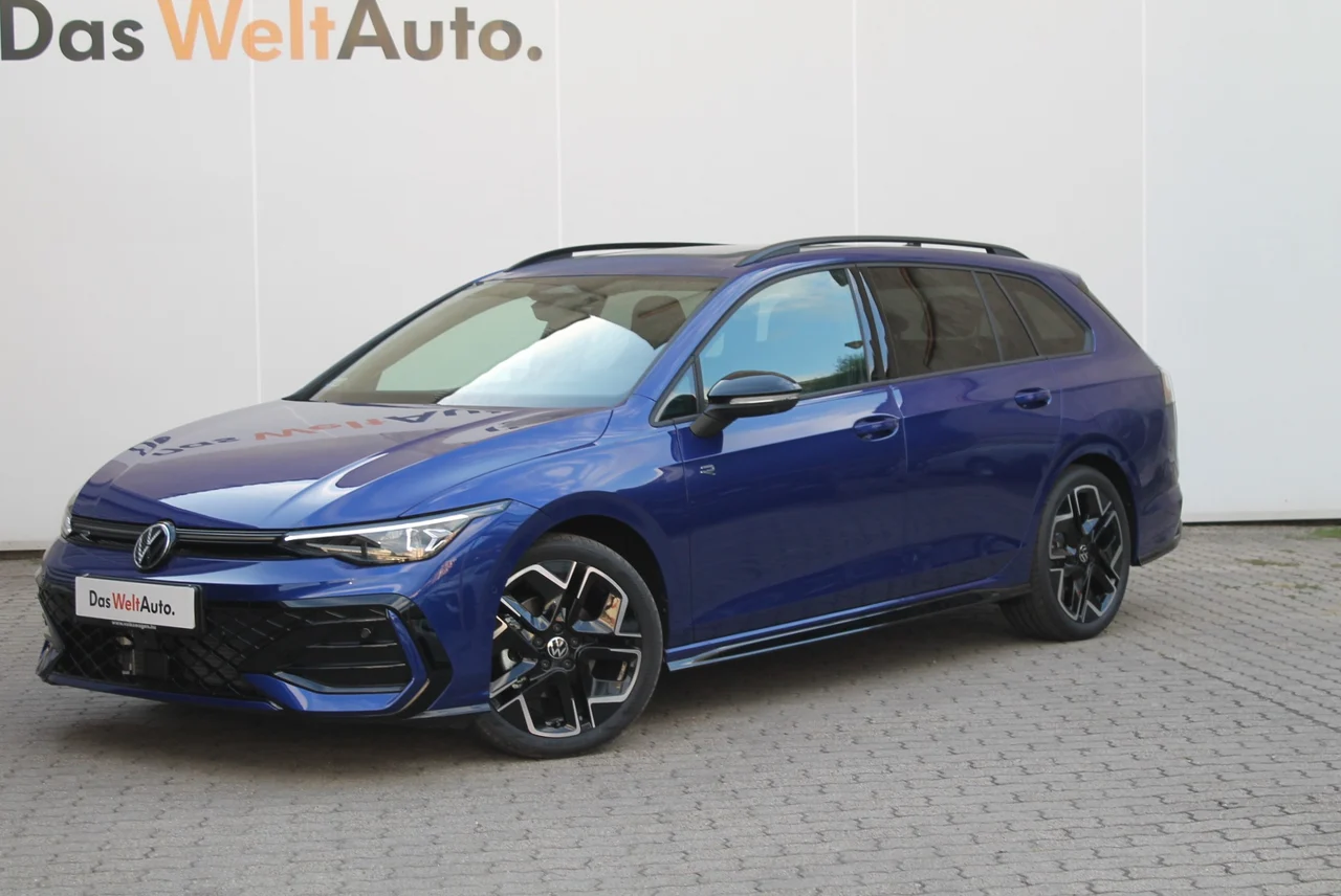 Volkswagen Golf 1,5 110 kW DSG rok 2026, Lapiz-kék metál, 12 km, Węgry — zdjęcie 1