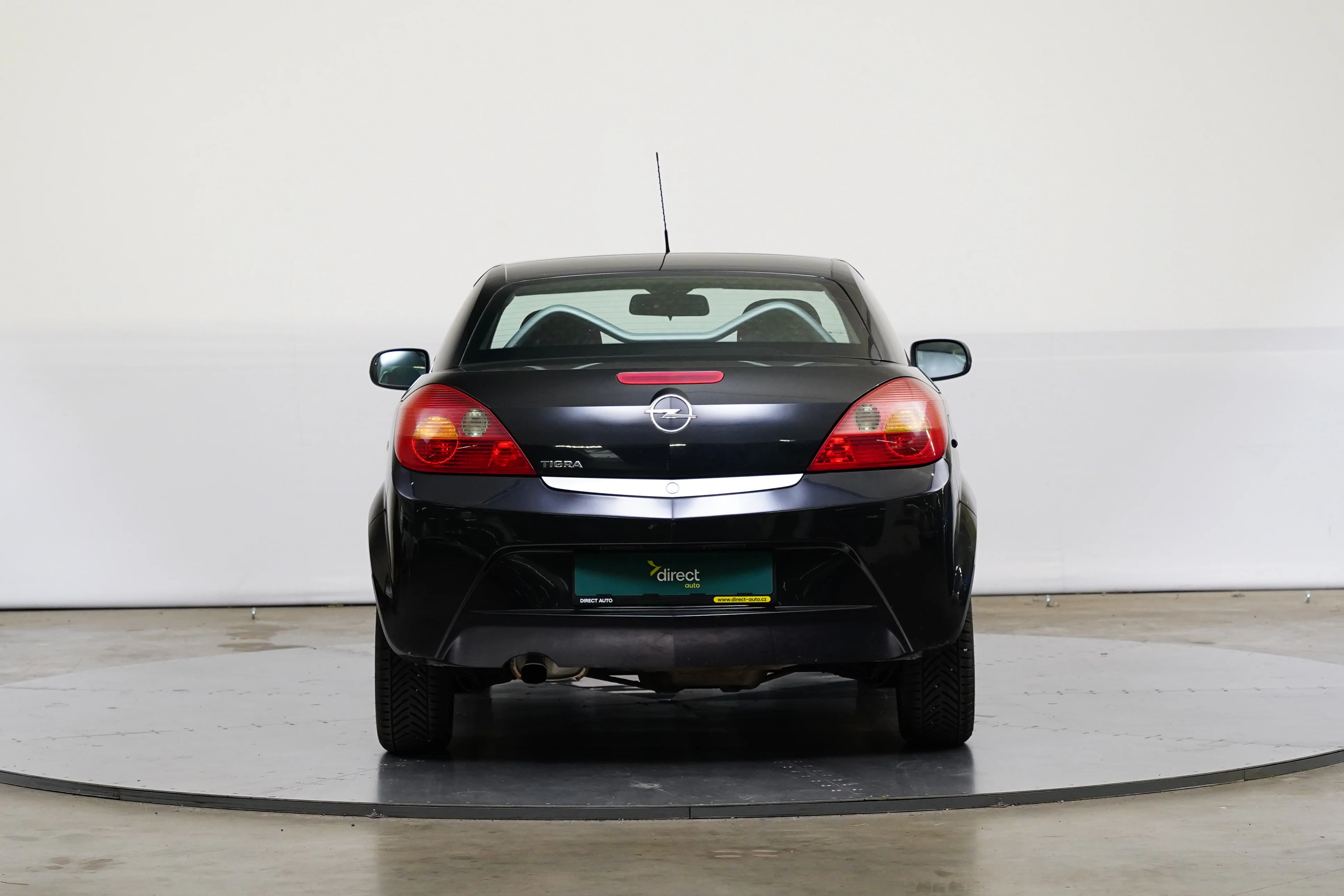 Opel Tigra 1,4 66 kW, Czechy — zdjęcie 6 z 6