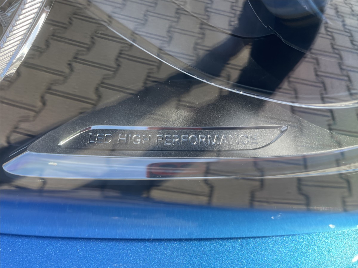 Mercedes-Benz Třídy A 90 kW 1,6 i manualna rok 2016, 188 200 km, Czechy — zdjęcie 8 z 31