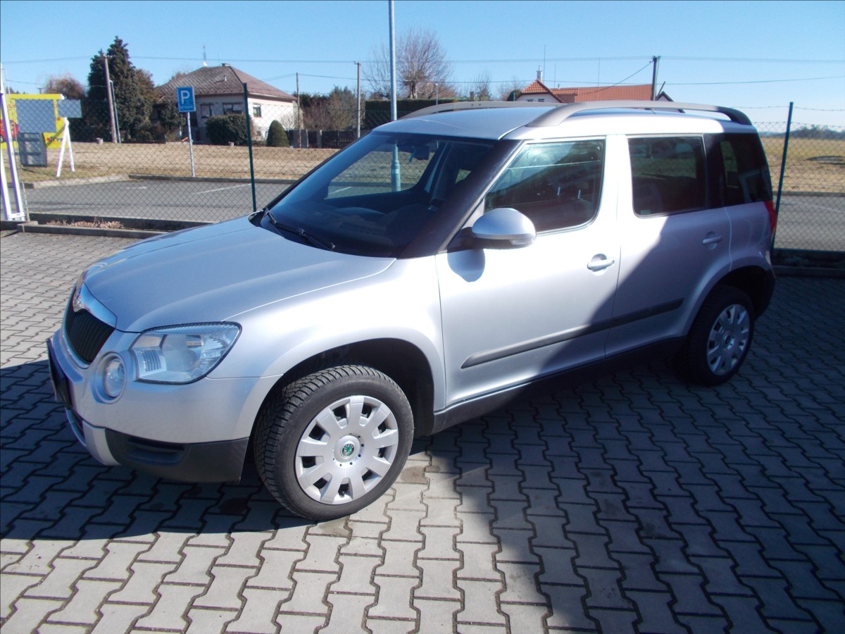 Škoda Yeti 4x4 2,0 TDI 81 kW manualna rok 2012, 295 609 km, Czechy — zdjęcie 3 z 47