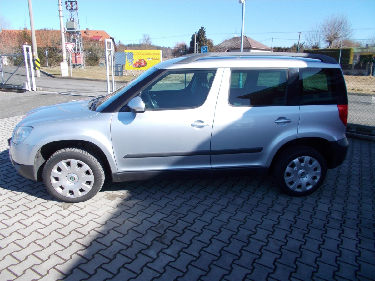 Škoda Yeti 4x4 2,0 TDI 81 kW manualna rok 2012, 295 609 km, Czechy — zdjęcie 4 z 47