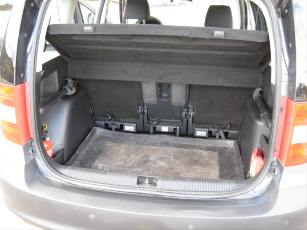 Škoda Yeti 2 4x4 2,0 TDI manualna rok 2012, Czechy — zdjęcie 11 z 12