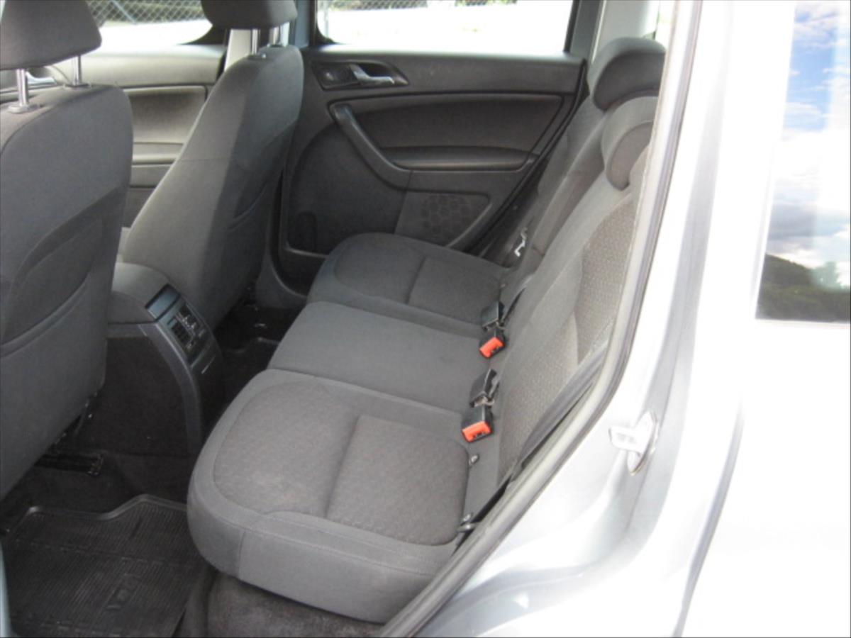 Škoda Yeti 2 4x4 2,0 TDI manualna rok 2012, Czechy — zdjęcie 7 z 12
