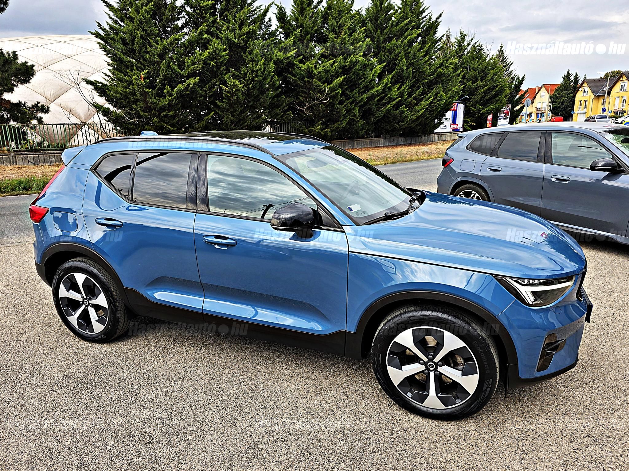 Volvo XC40 2,0 120 kW MHEV DCT rok 2023, 114 000 km, Węgry — zdjęcie 9 z 26