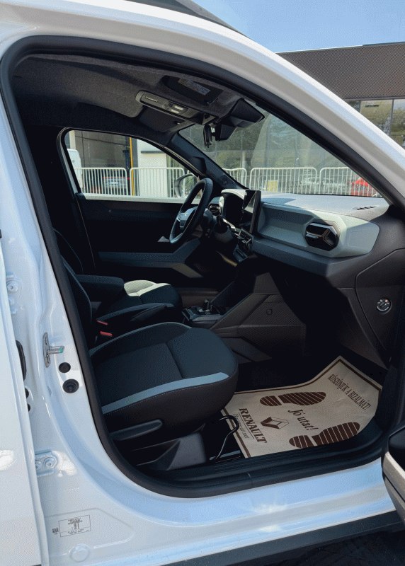 Dacia Duster 1,8 116 kW, 0 km, Węgry — zdjęcie 4 z 7