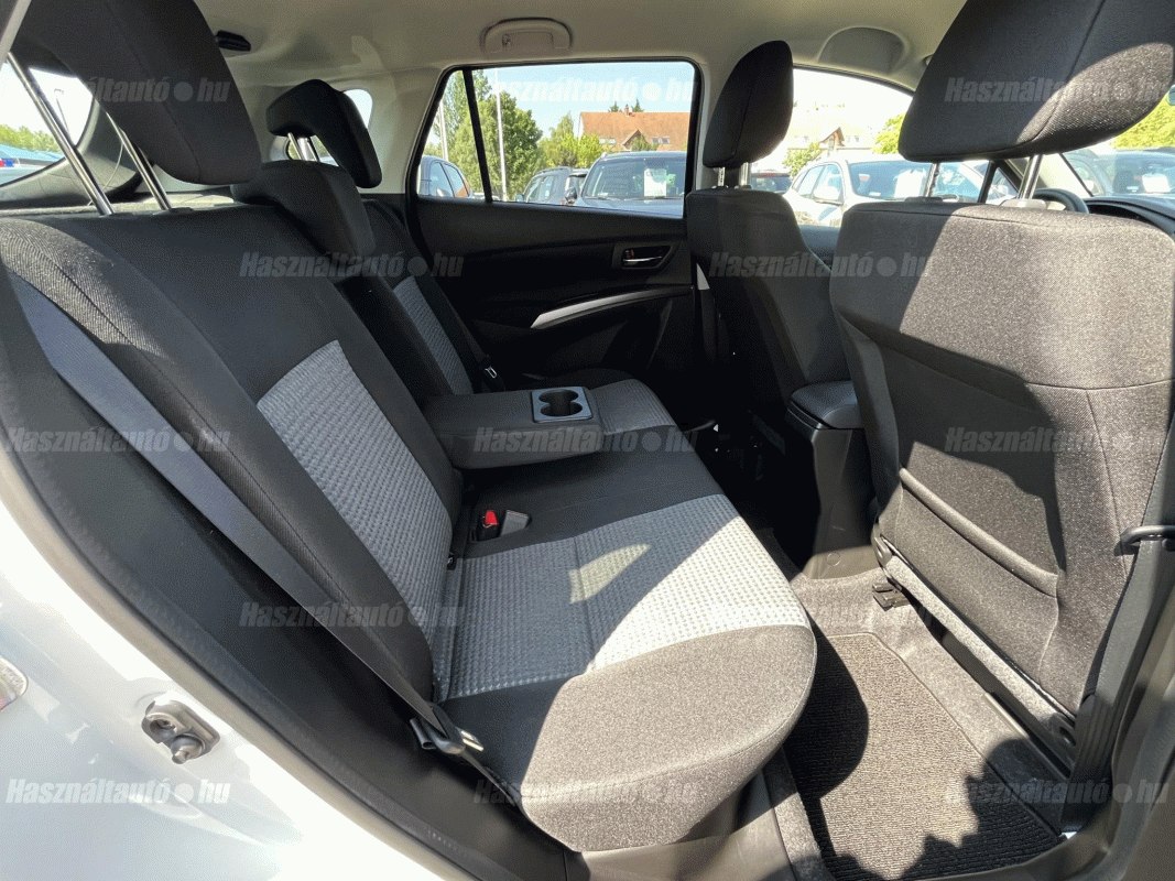 Suzuki S-cross 1,4 81 kW rok 2026, 13 070 km, Węgry — zdjęcie 8 z 11