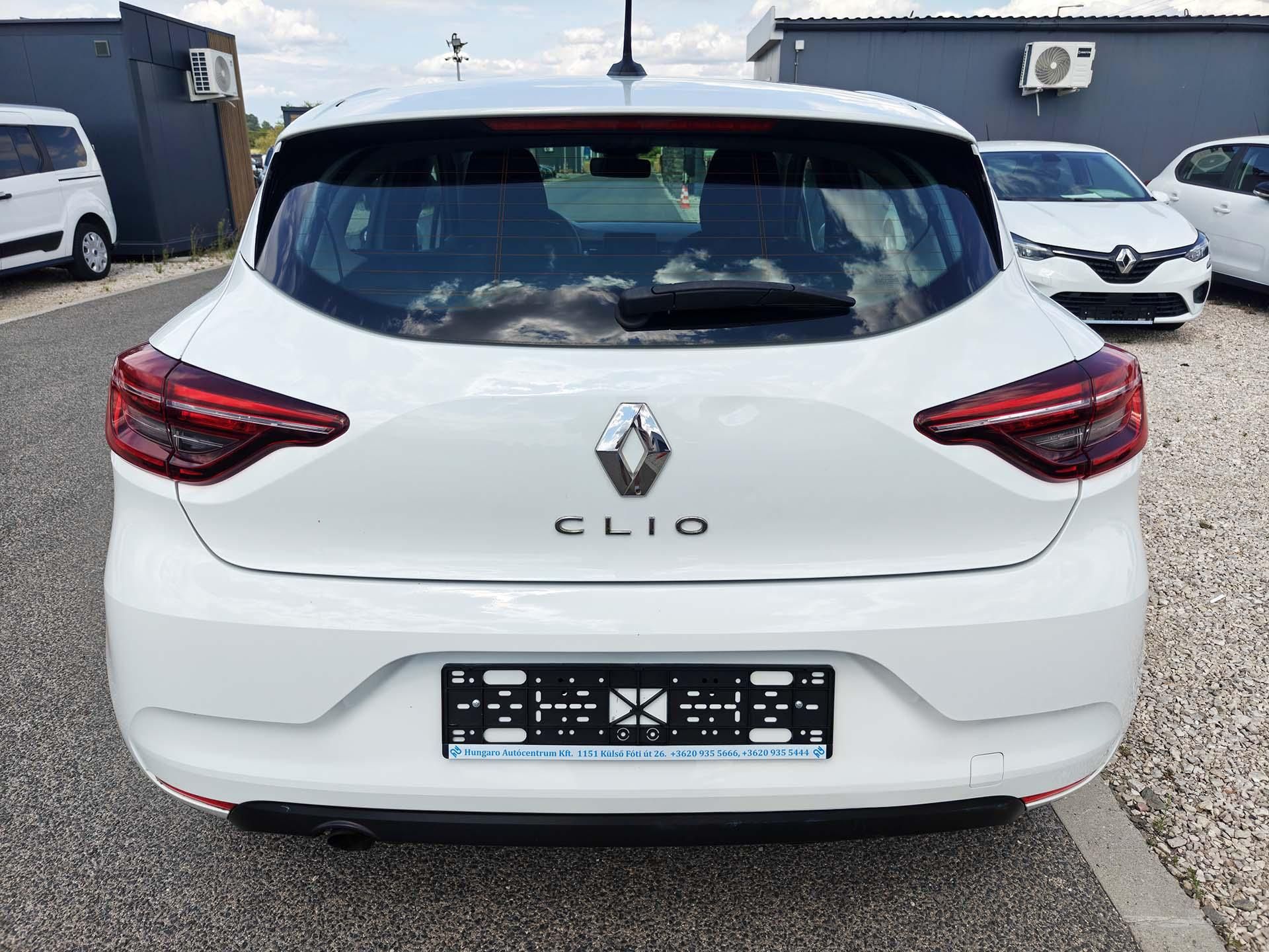Renault Clio 1,5 63 kW manualna rok 2021, biały, 52 737 km, Węgry — zdjęcie 5 z 11