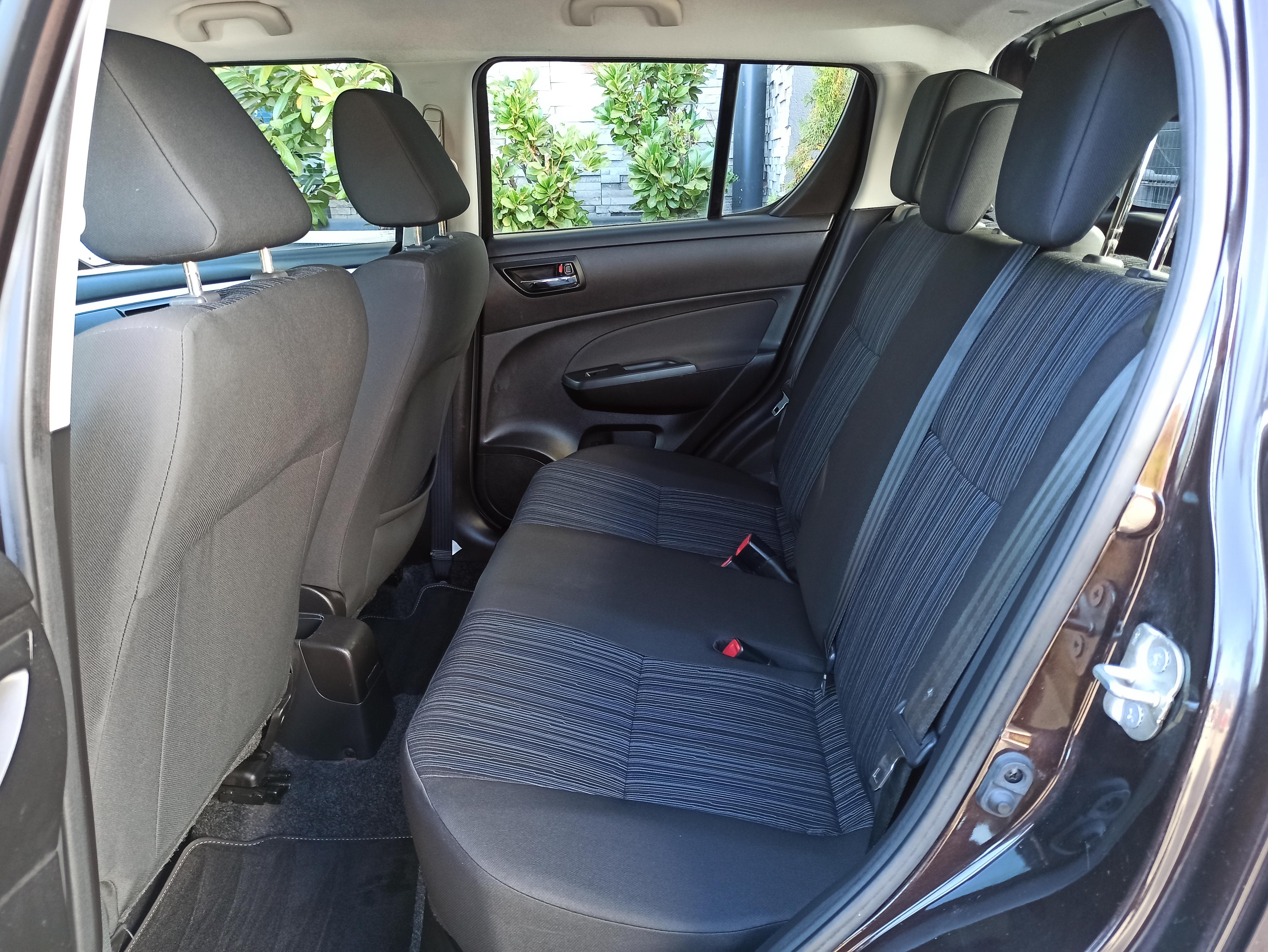Suzuki Swift 4WD 1,2 69 kW manualna rok 2015, brązowy, 100 000 km, Węgry — zdjęcie 9 z 60