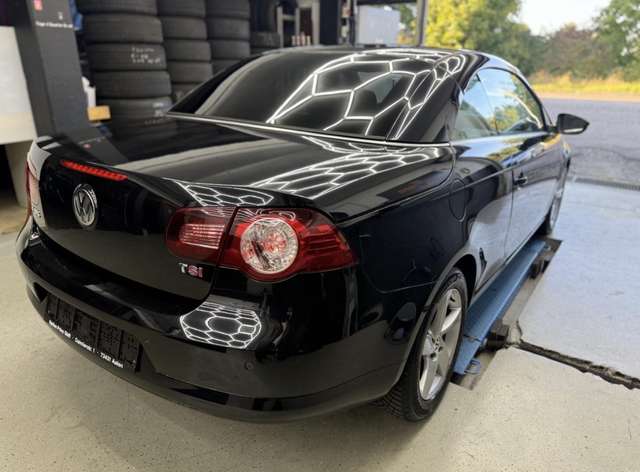 Volkswagen Eos 1,4 118 kW manualna rok 2010, 155 000 km, Węgry — zdjęcie 5 z 15