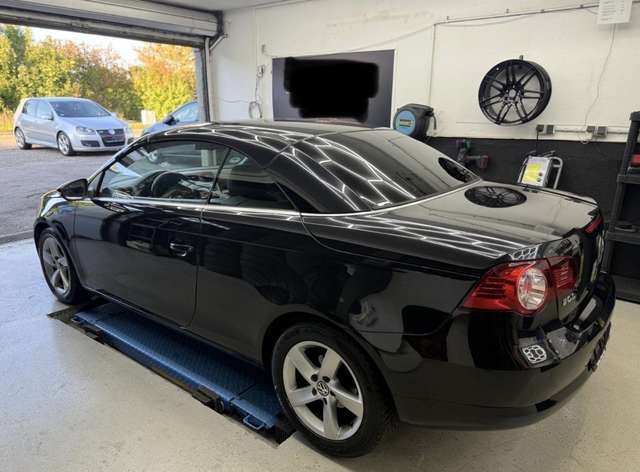 Volkswagen Eos 1,4 118 kW manualna rok 2010, 155 000 km, Węgry — zdjęcie 7 z 15