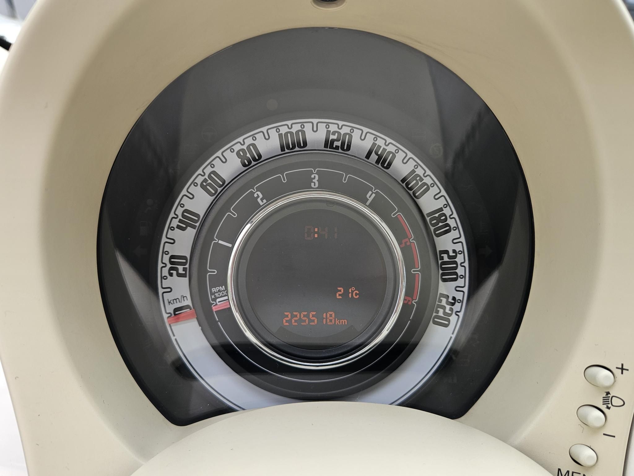 Fiat 500 1,2 70 kW 1.3 manualna rok 2013, Węgry — zdjęcie 4 z 15