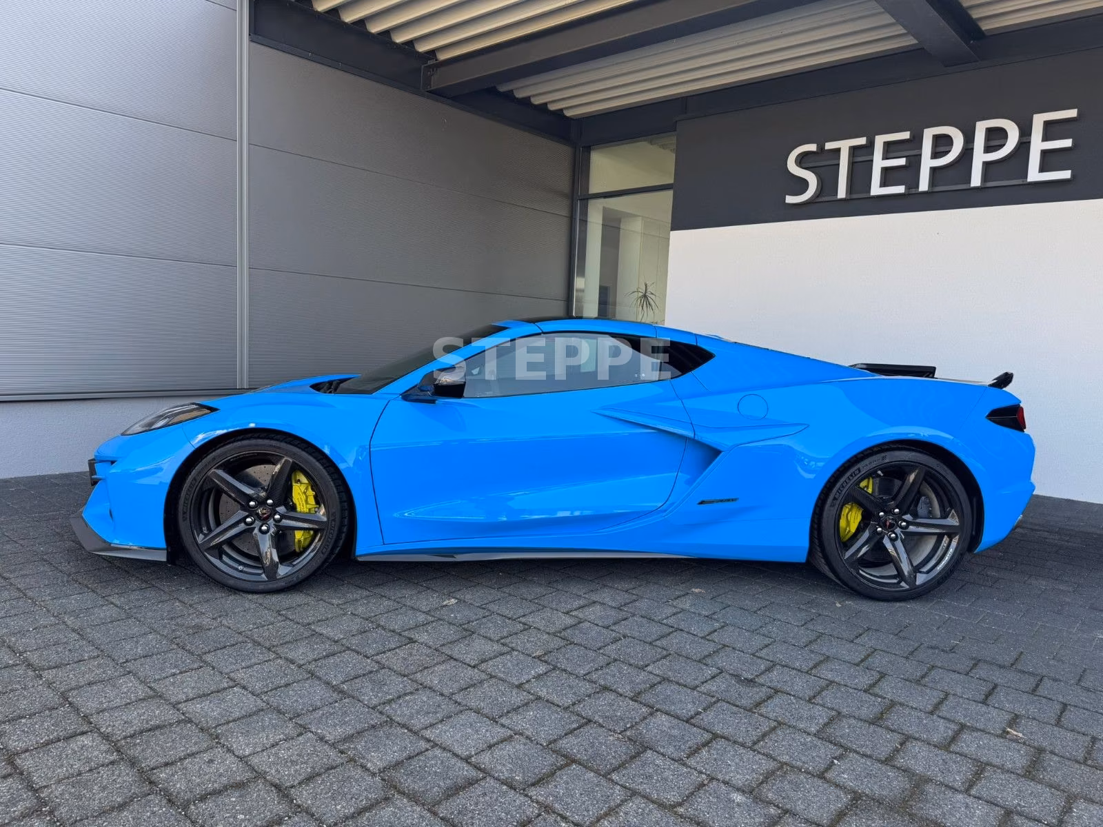 Corvette 6,2 474 kW automat rok 2024, 17 780 km, Niemcy — zdjęcie 3 z 17
