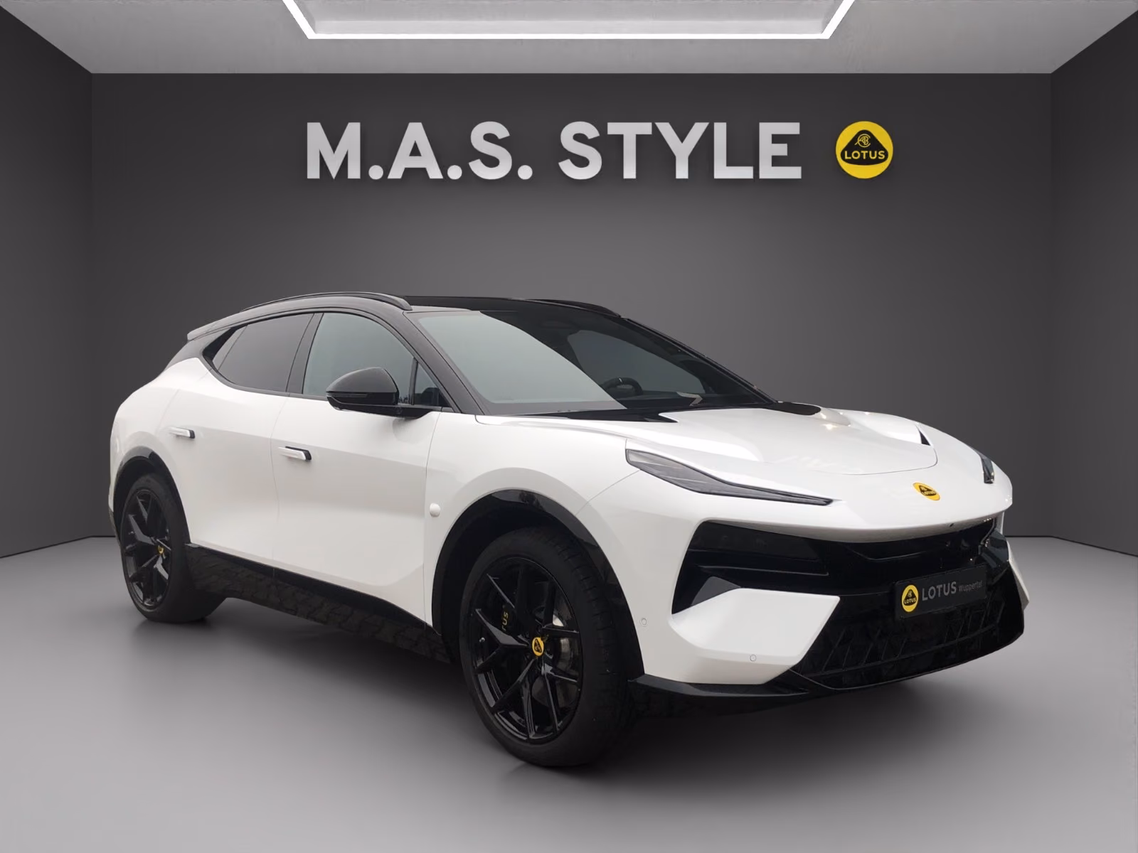Lotus 450 kW automat rok 2026, 9950 km, Niemcy — zdjęcie 2 z 28