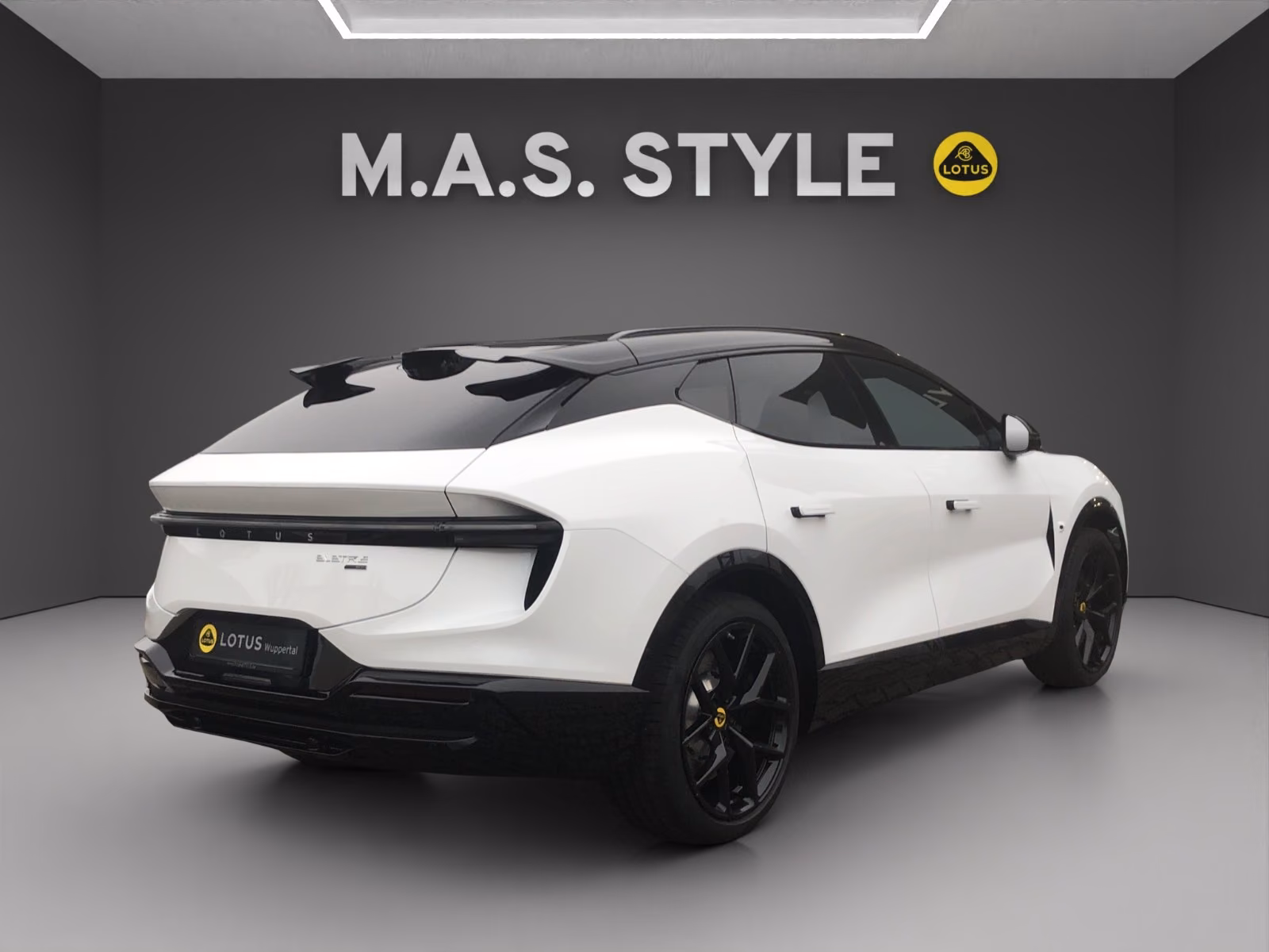 Lotus 450 kW automat rok 2026, 9950 km, Niemcy — zdjęcie 8 z 28