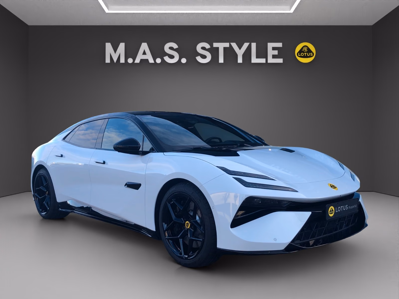 Lotus 450 kW automat rok 2026, 9950 km, Niemcy — zdjęcie 2 z 29
