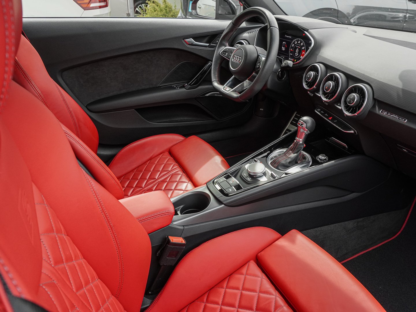 Audi Tts 2,0 TFSI 235 kW automat rok 2022, 35 677 km, Niemcy — zdjęcie 8 z 16