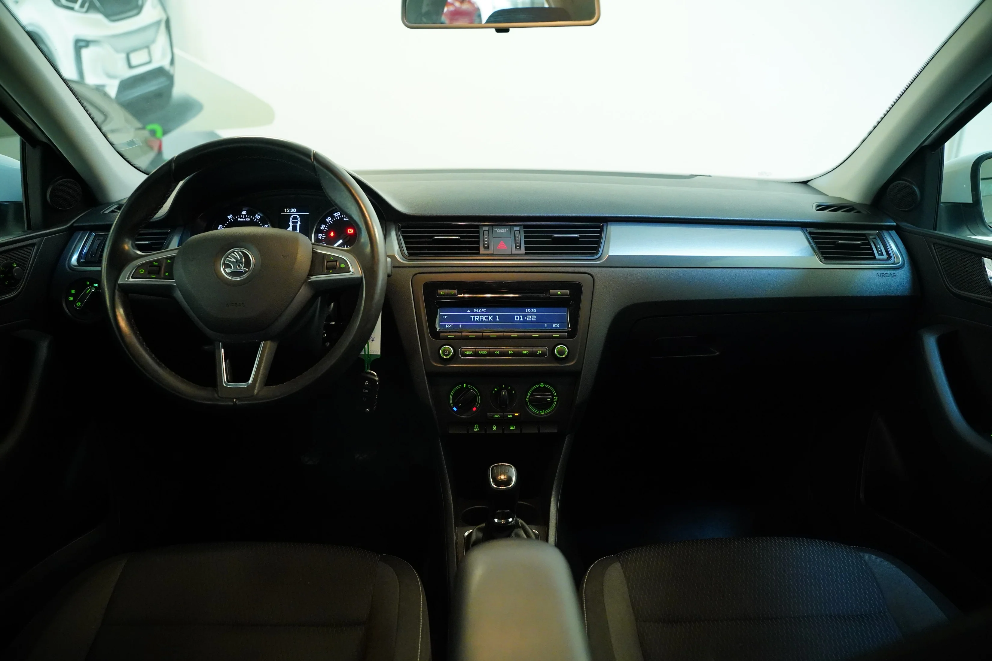 Škoda Rapid 1.2 TSI 63kw, Czechy — zdjęcie 5 z 6