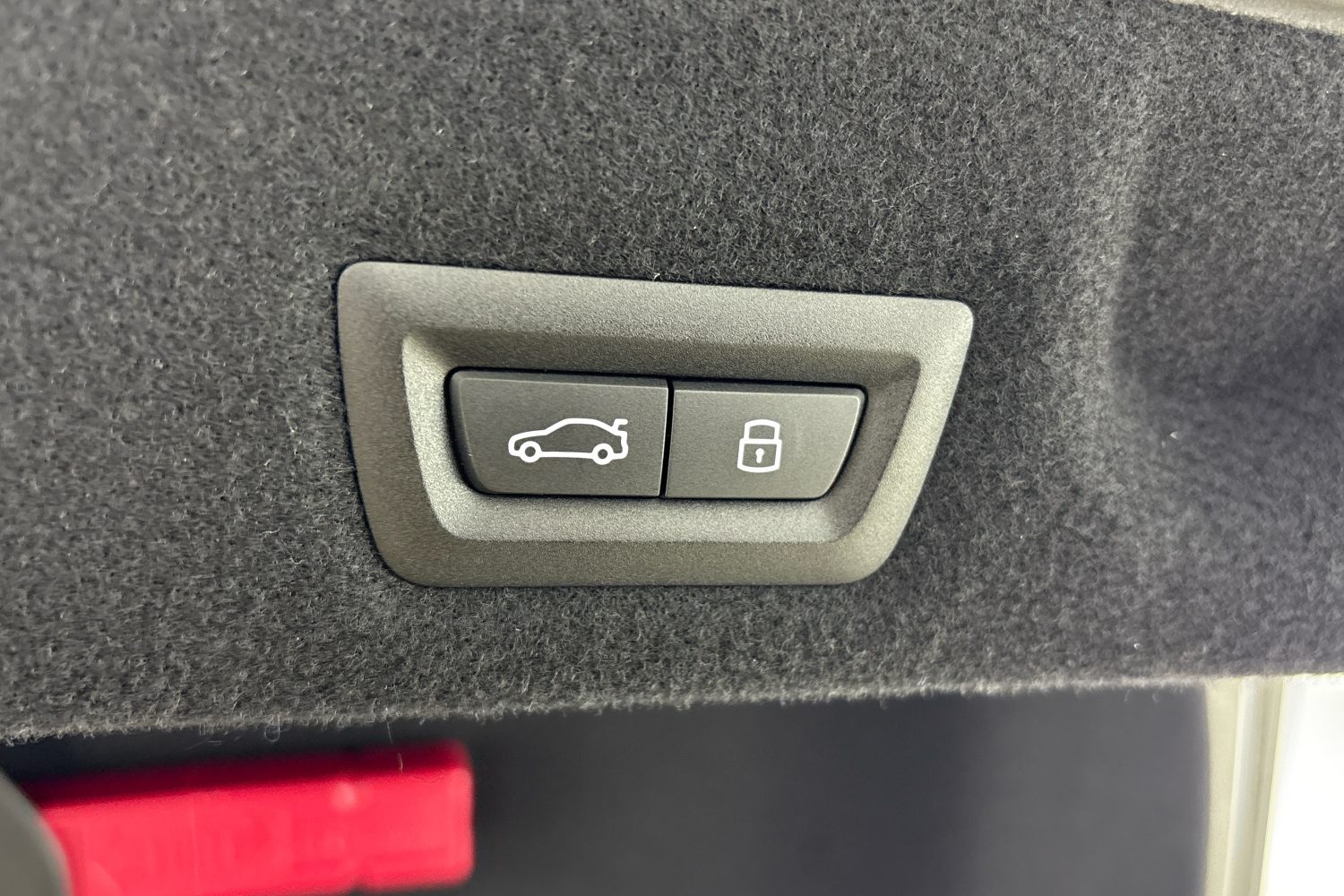 BMW I3 xDrive 345 kW automat rok 2026, srebrny, 15 km, Czechy — zdjęcie 10 z 25