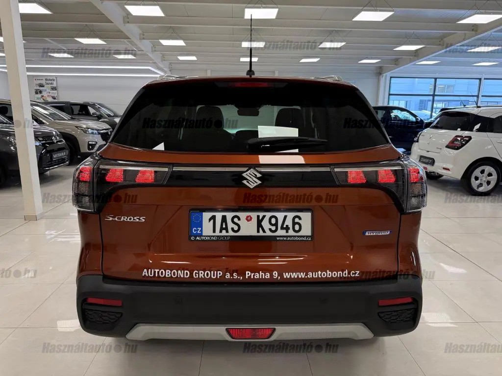 Suzuki Cross 4x4 manualna rok 2027, 10 km, Czechy — zdjęcie 3 z 22