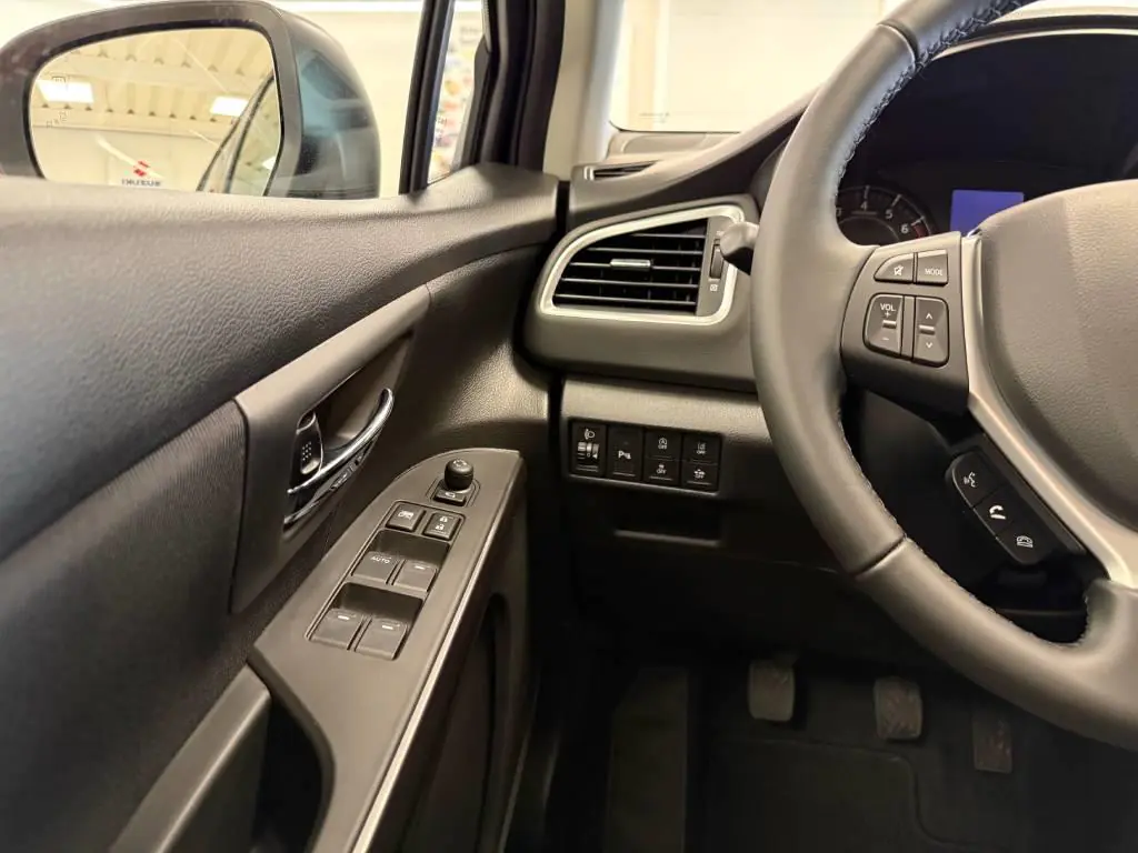 Suzuki Cross 4x4 manualna rok 2026, Czechy — zdjęcie 7 z 17
