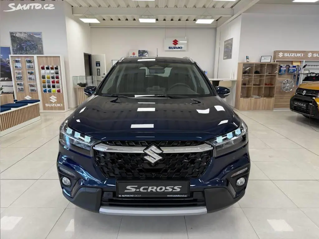 Suzuki Cross 4x4 automat rok 2026, Czechy — zdjęcie 2 z 8