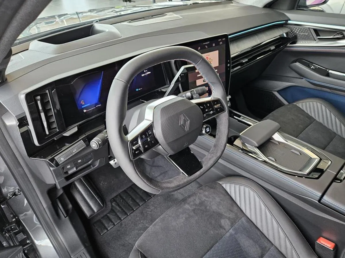 Renault Rafale 1,2 147 kW automat, 10 km, Czechy — zdjęcie 8 z 29