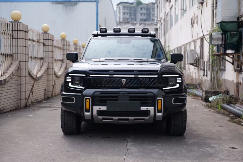 BYD Leopard 8 4x4 316 kW automat rok 2025, 2900 km, Polska — zdjęcie 16 z 34