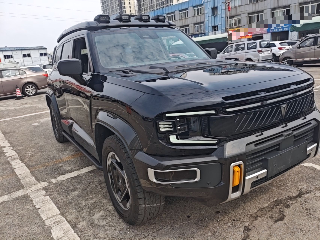 BYD Leopard 8 4x4 316 kW automat rok 2025, 2900 km, Polska — zdjęcie 2 z 34
