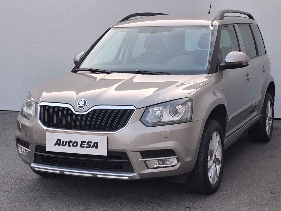 Škoda Yeti 4x4 110 kW 2.0 TDi manualna rok 2017, 215 346 km, Czechy — zdjęcie 3 z 17