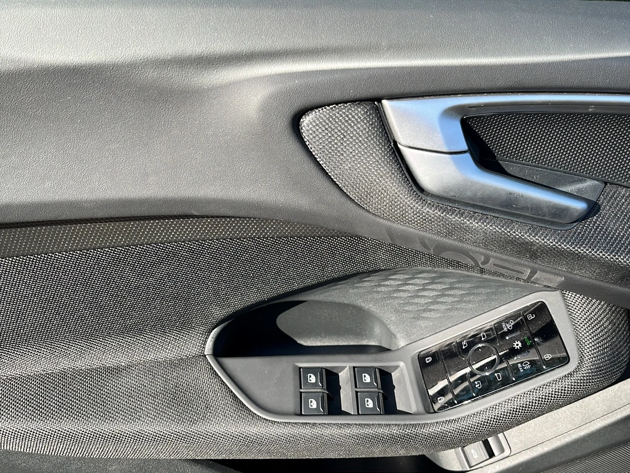 Audi A5 2,0 150 kW TDI automat rok 2025, Égboltkék metál, 18 073 km, Węgry — zdjęcie 6 z 24
