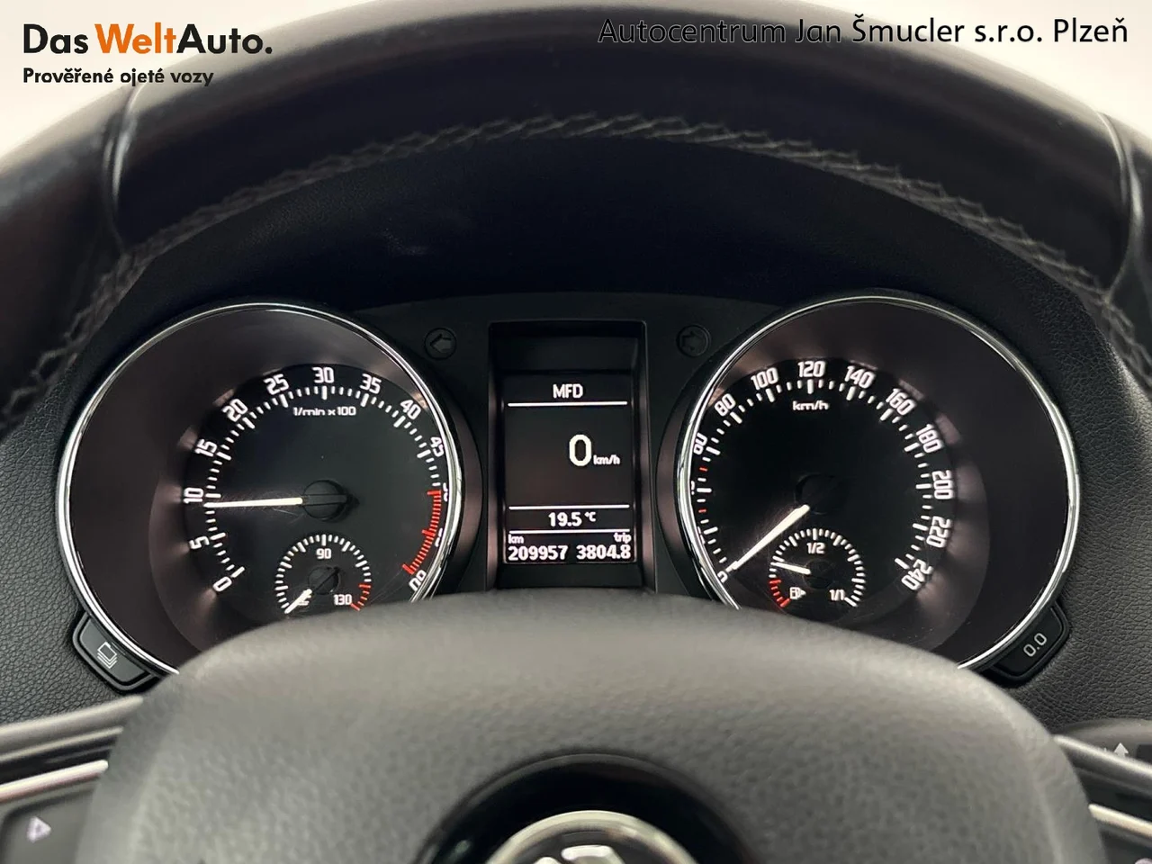 Škoda Yeti 4x4 2,0 TDI 81 kW manualna rok 2016, bílá metalická, 209 929 km, Czechy — zdjęcie 11 z 25