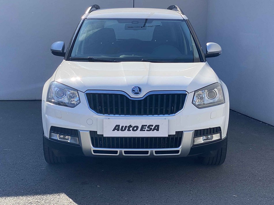 Škoda Yeti 4x4 103 kW 2.0 TDi automat rok 2014, 173 803 km, Czechy — zdjęcie 2 z 17