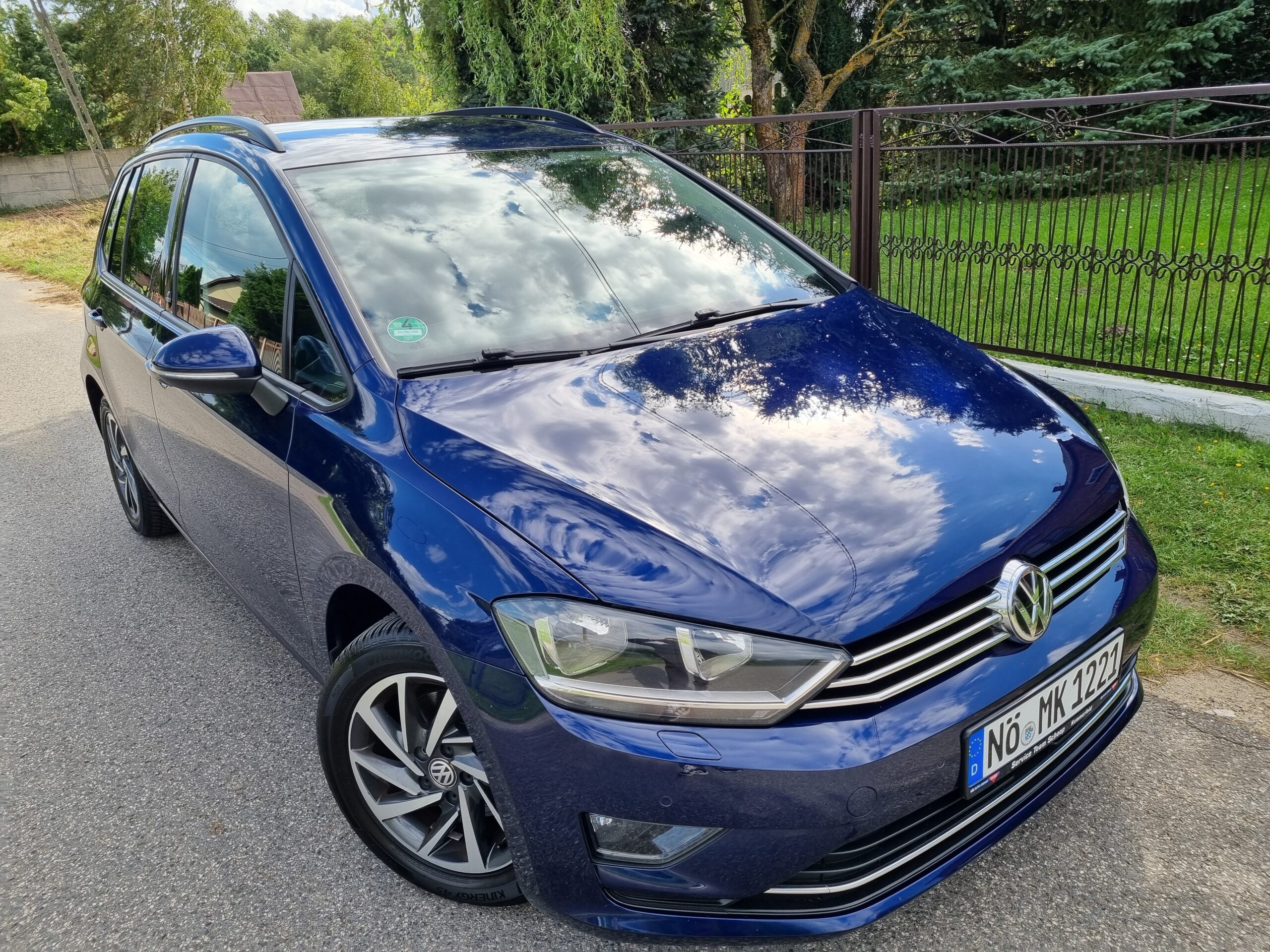 Volkswagen Golf 1,4 92 kW manualna rok 2017, niebieski, 130 000 km, Polska — zdjęcie 1