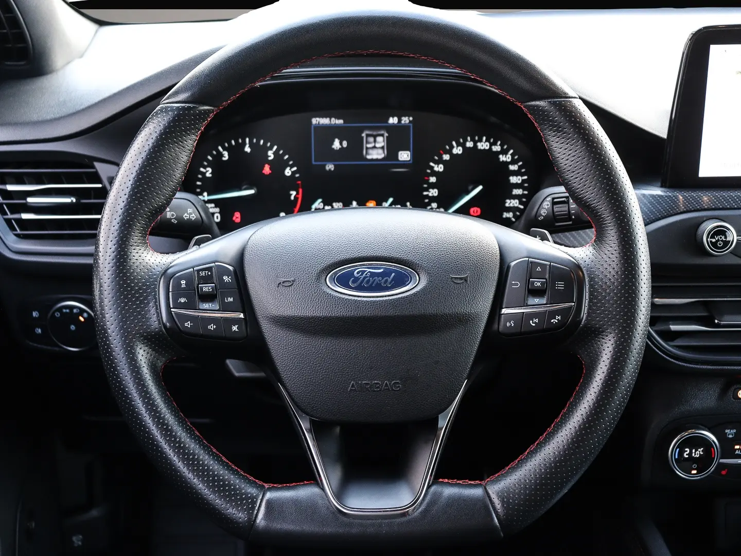 Ford Focus 1,5 110 kW automat rok 2020, biały, 97 998 km, Niemcy — zdjęcie 7 z 7
