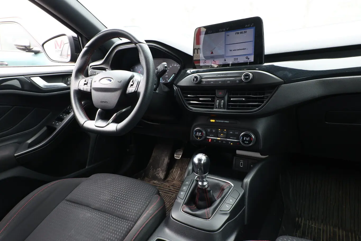 Ford Focus 2,0 110 kW manualna rok 2019, czarny, 109 400 km, Niemcy — zdjęcie 9 z 11
