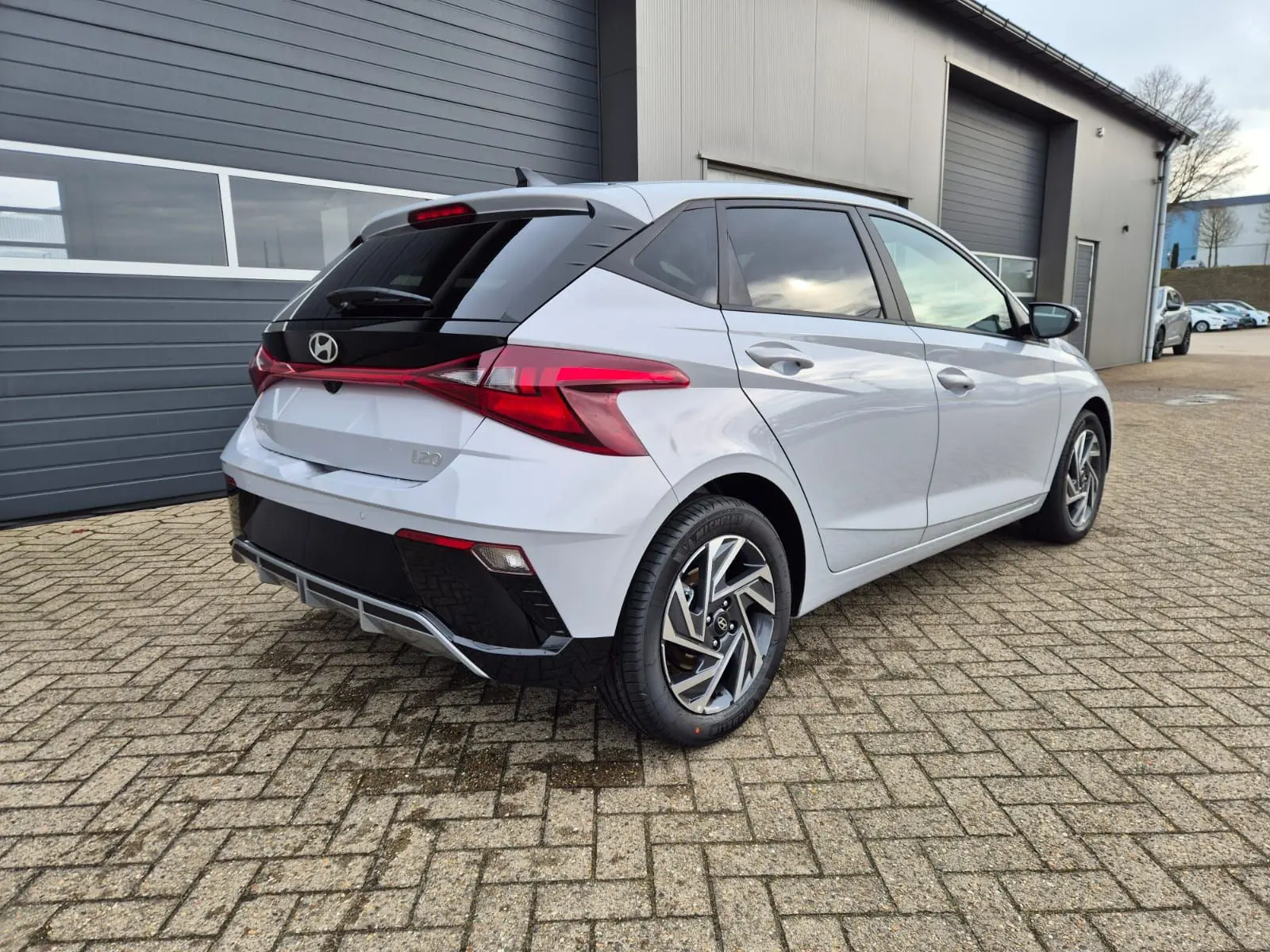 Hyundai I20 66 kW 1.0 T-GDI automat rok 2026, szary, 2 km, Niemcy — zdjęcie 6 z 24