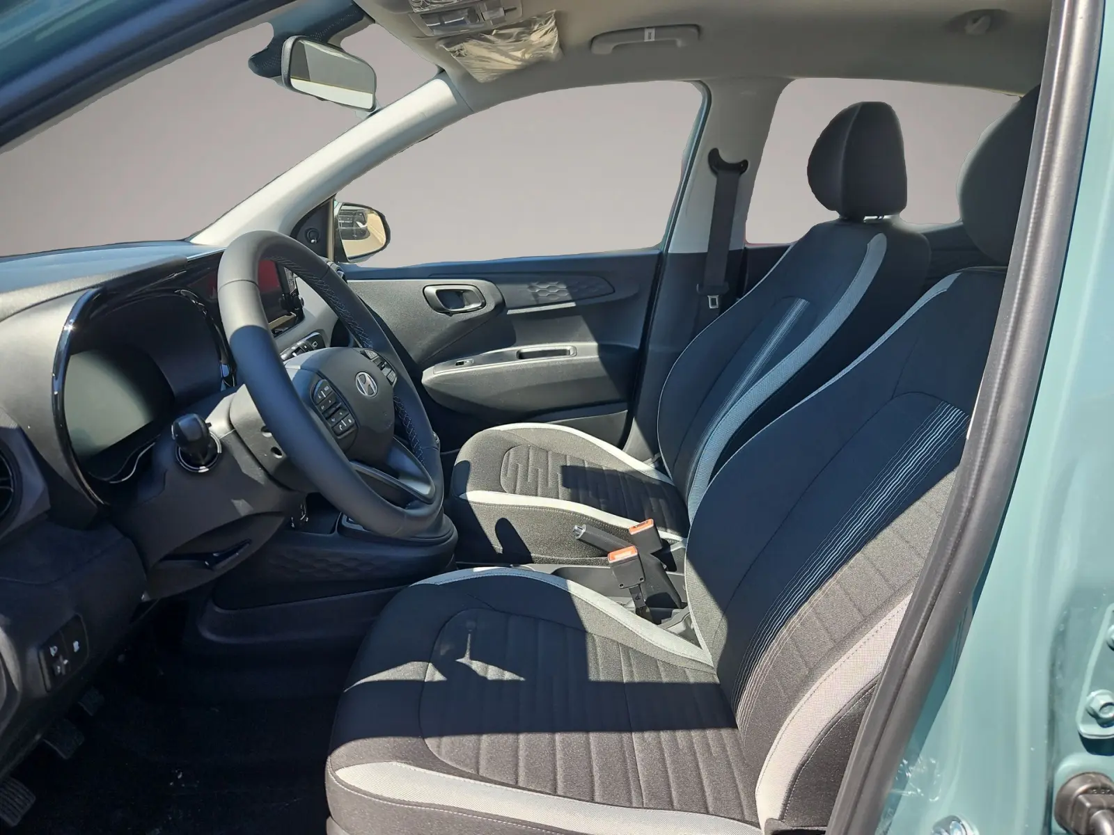 Hyundai I10 1,0 46 kW manualna rok 2025, zielony, 1125 km, Niemcy — zdjęcie 5 z 6