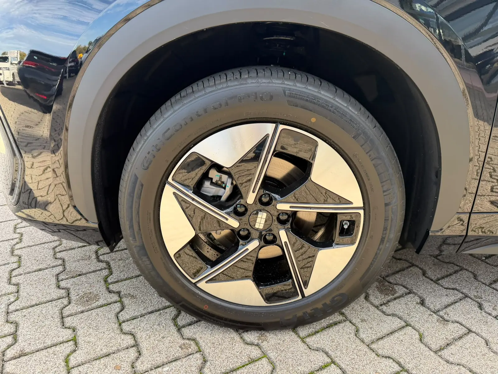 Geely E5 160 kW automat, czarny, 99 km, Niemcy — zdjęcie 10 z 27