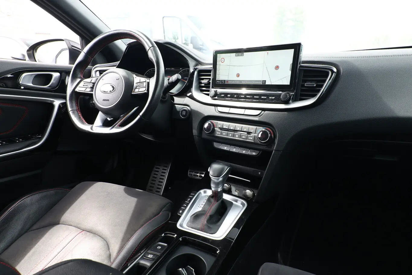 Kia Pro Ceed 150 kW 1.6 T-GDI DCT rok 2019, czarny, 135 250 km, Niemcy — zdjęcie 10 z 13