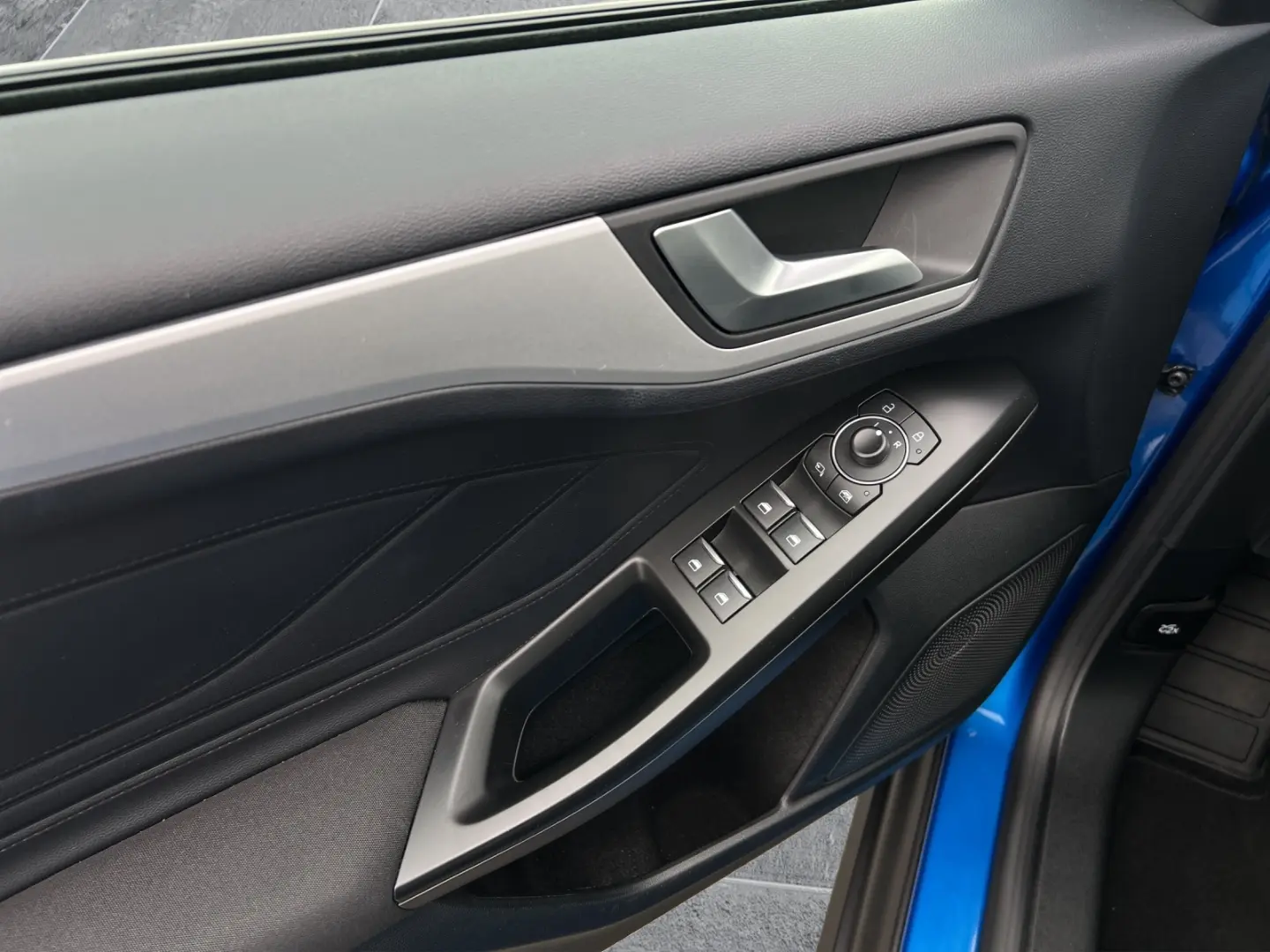 Ford Focus 1,5 110 kW automat rok 2021, niebieski, 56 750 km, Niemcy — zdjęcie 9 z 33