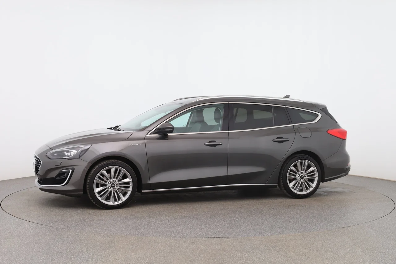 Ford Focus 1,5 110 kW manualna rok 2019, magnetic-graumetallic, 43 000 km, Austria — zdjęcie 2 z 25