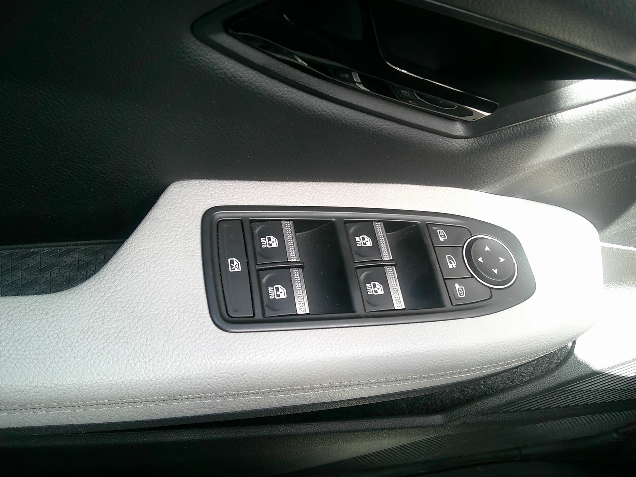 Renault Megane 160 kW 60kWh automat rok 2022, grau metallic, 28 650 km, Austria — zdjęcie 16 z 19