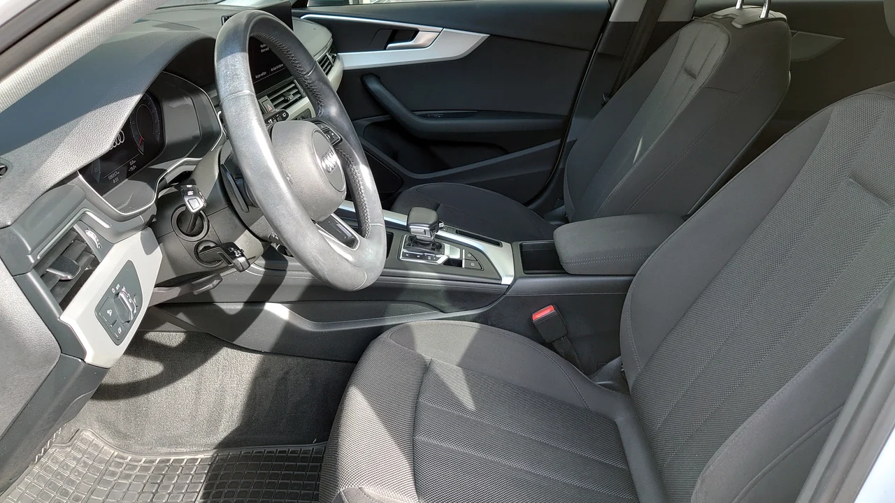 Audi A4 4x4 3,0 170 kW TDI automat rok 2019, ibisweiß, 109 380 km, Austria — zdjęcie 4 z 17